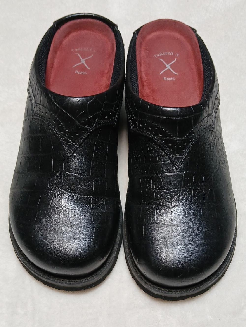 Twisted X Black Croc-Embossed Leather Clogs with Red Insoles Size 8.5